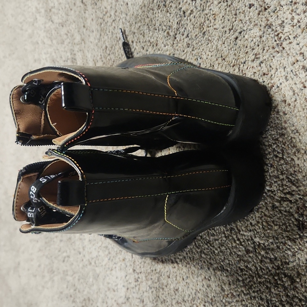 Boots - Picture 2 of 3